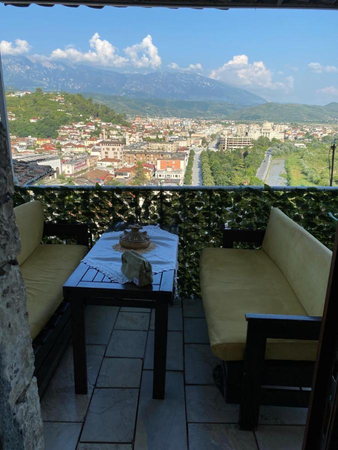 Aria Baci Guest House เบราท ภายนอก รูปภาพ